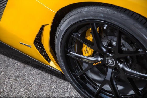 Lamborghini Aventador auf HRE S101
