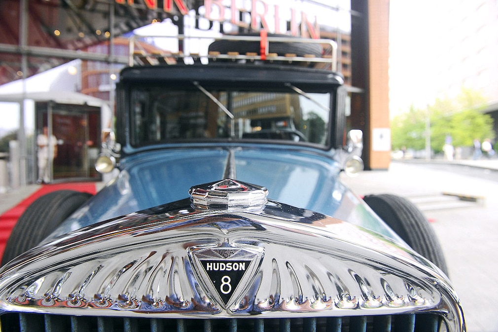 Heidi Hetzer: Weltumrundung im Oldtimer