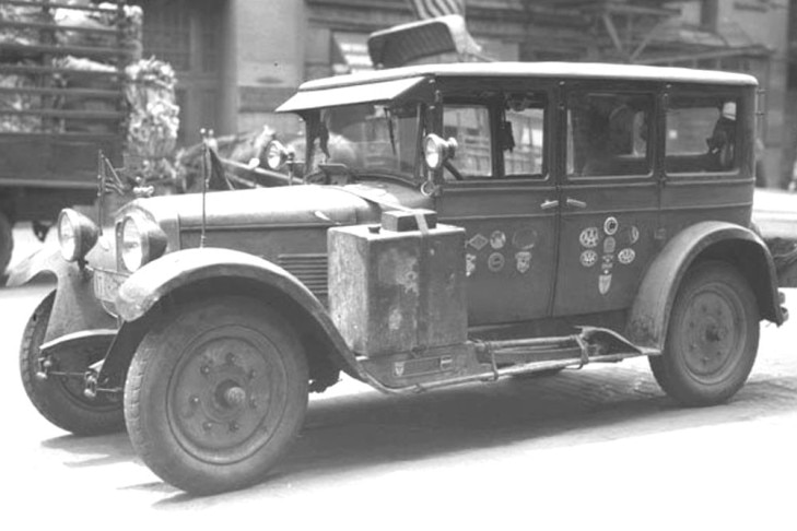 Kinofilm: "Fräulein Stinnes fährt um die Welt"