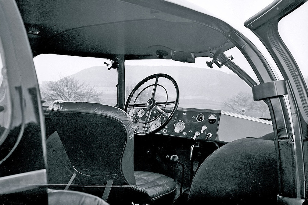 Der Schlörwagen Innenraum