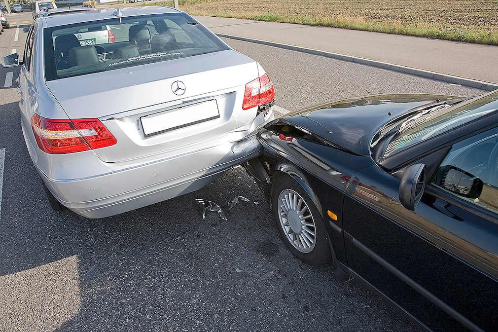 Auffahrunfall auf der Straße - Unfall
