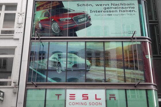 Audi und Tesla in Hamburg Audi und Tesla in Hamburg