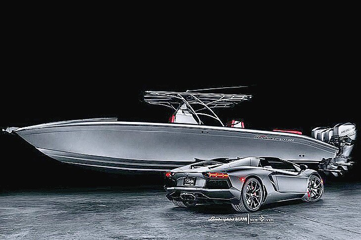 Lamborghini Aventador und Speedboot: Vorteilspack für eine Million Dollar