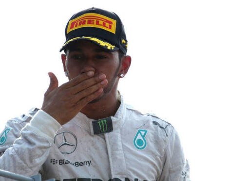Lewis Hamilton hat sich nach dem Start rehabilitiert und holte sich den Sieg