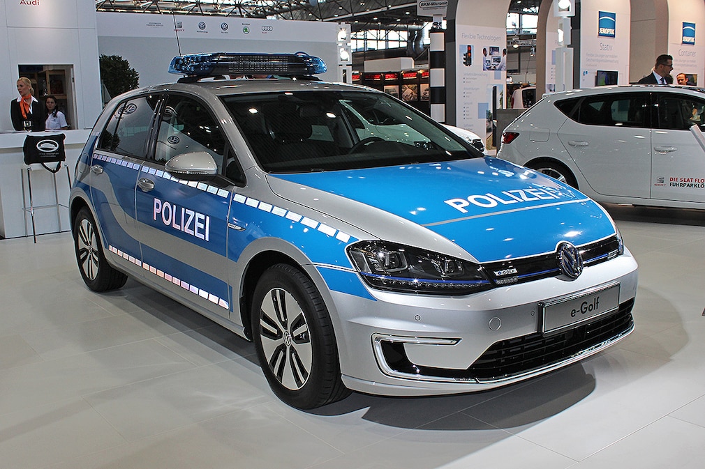 Polizeifahrzeug VW e-Golf auf der GPEC 2014 in Leipzig
