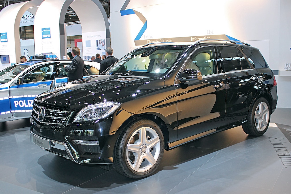 Polizeifahrzeug Mercedes ML 500 Guard V6 auf der GPEC 2014 in Leipzig