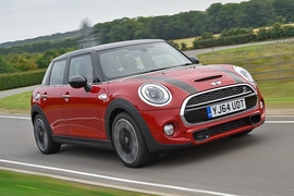 Mini Cooper Fünftürer (2015): Fahrbericht