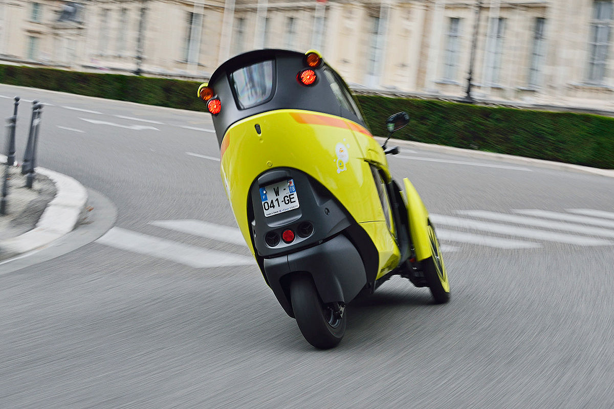 Toyota i-Road gelb