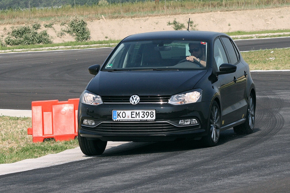 Ganzjahresreifen-Test: Handling