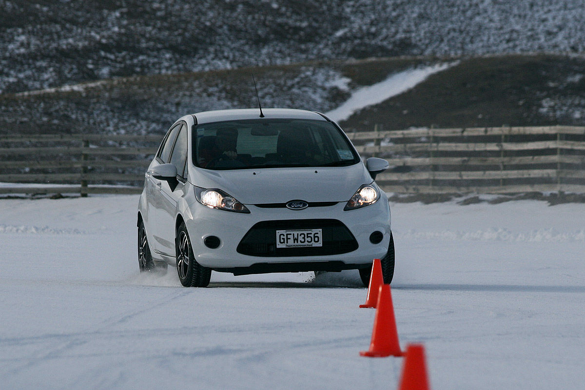 Ganzjahresreifen-Test: Slalom