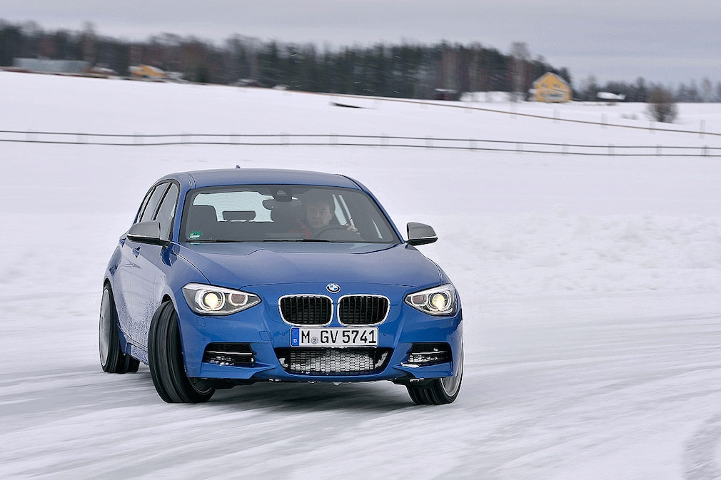 BMW M 135i, Winterreifen-Test, Handling auf Schnee