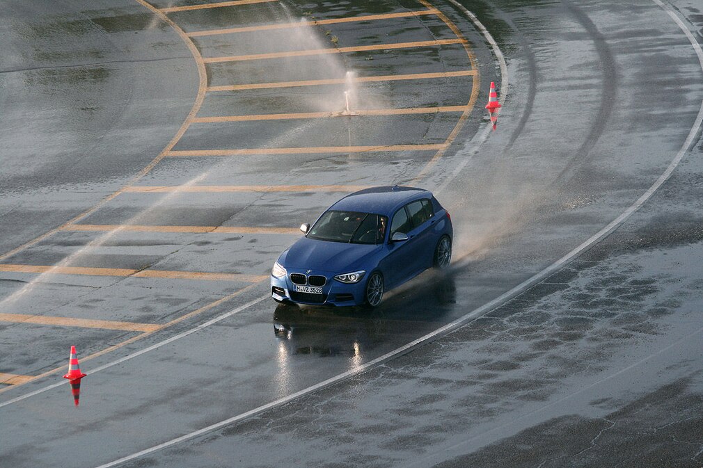 BMW M 135i, Winterreifen-Test, Kreisbahn