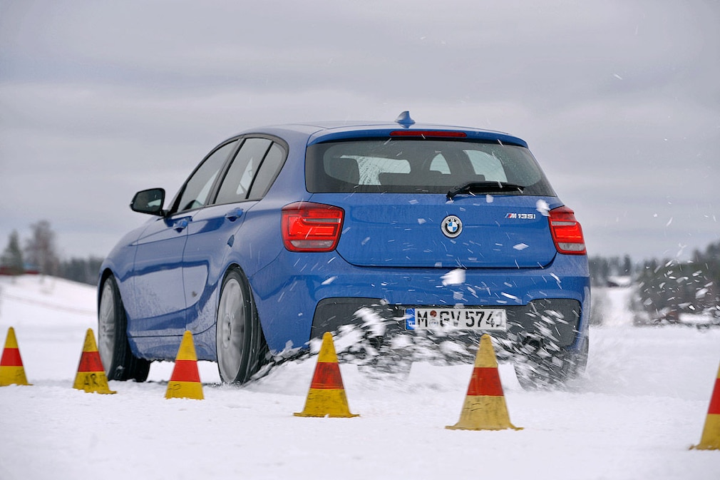 BMW M 135i, Winterreifen-Test, Traktion
