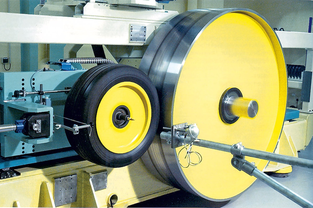 Reifen-Test: Rollwiderstands-Messung