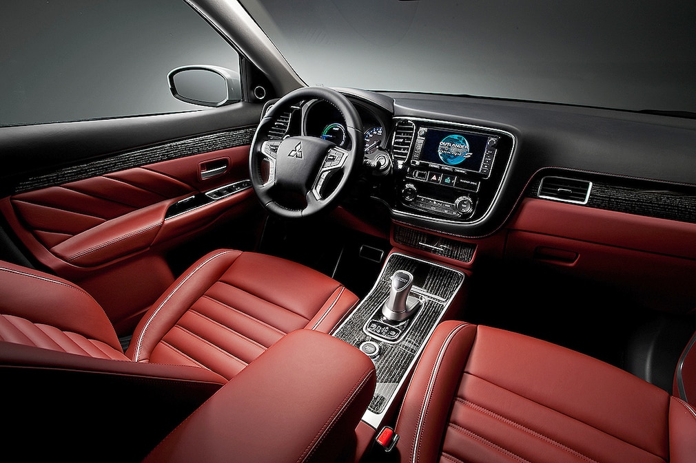 Mitsubishi Outlander PHEV Concept-S