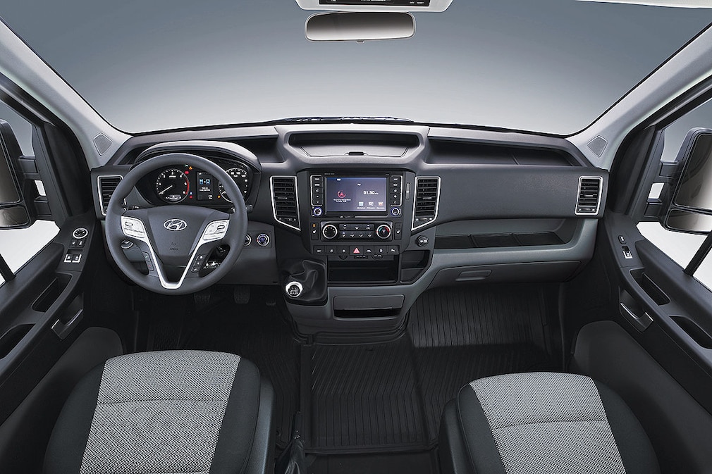 Hyundai H350 Cockpit
