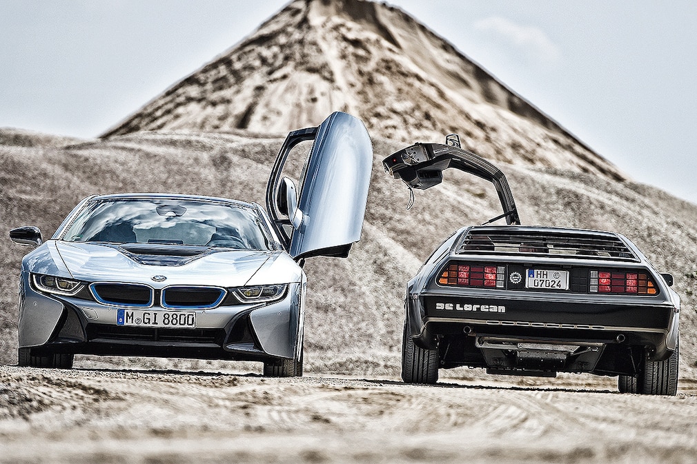 BMW i8    DeLorean DMC-12