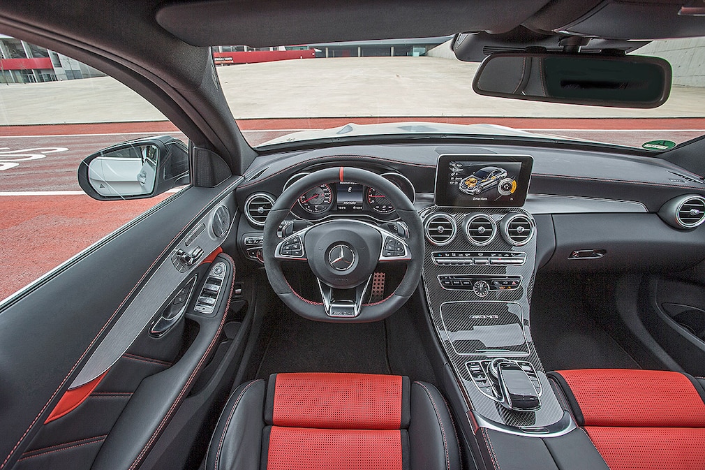 Mercedes C63 S AMG