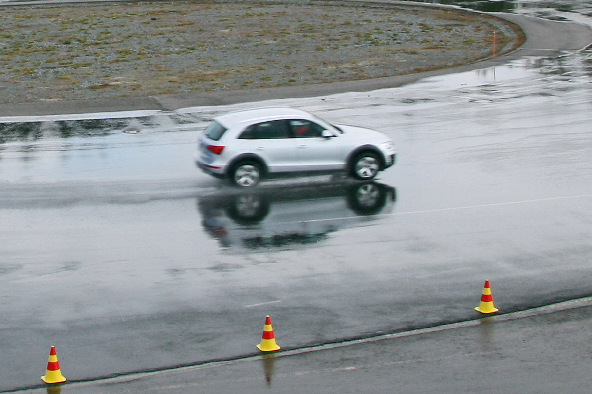 Winterreifen-Test, Audi Q5, Kreisbahn