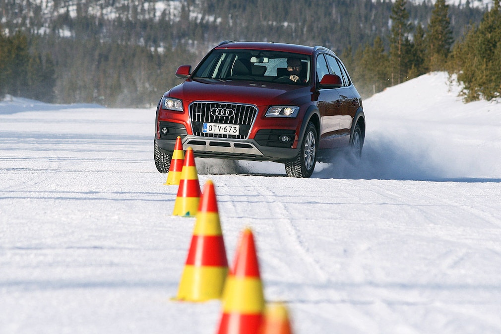 Winterreifen-Test, Audi Q5, Slalom