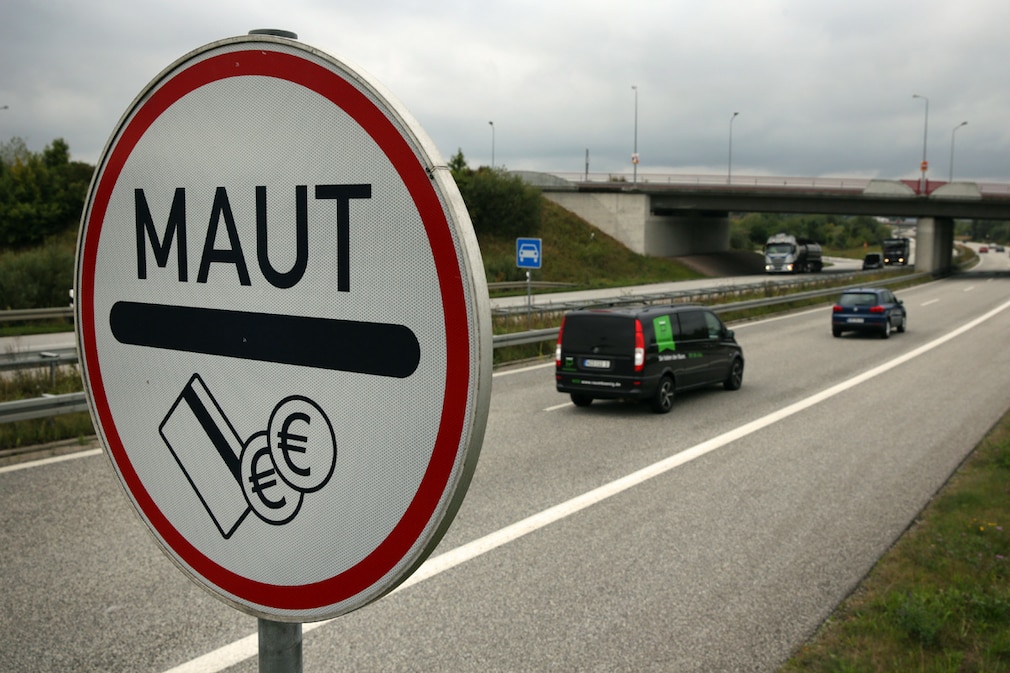 Mautpflicht für Fahrt durch den Warnowtunnel