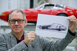 Röntgenkünstler Nick Veasey mit einer Röntgenaufnahme eines Ferrari