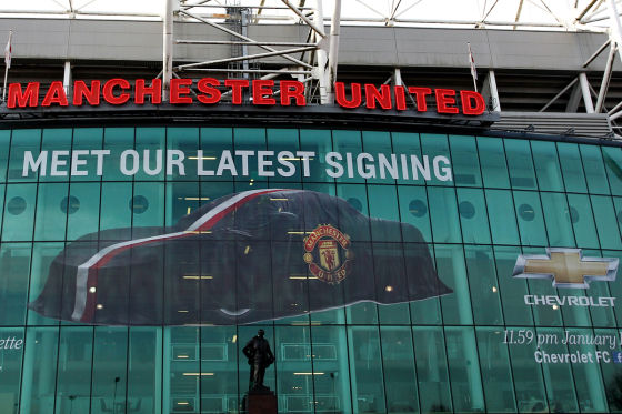 Werbe-Banner von Chevrolet in Manchester