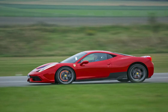 Ferrari 458 Speciale rot Seitenansicht