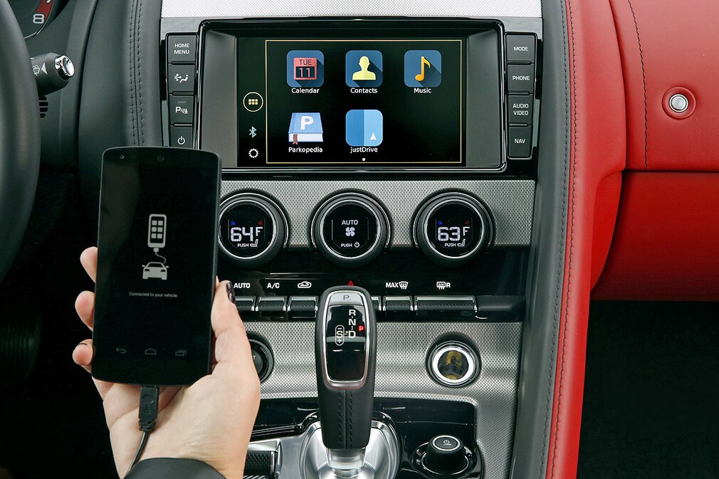 justDrive™ technology to appear in Jaguar Land Rover models