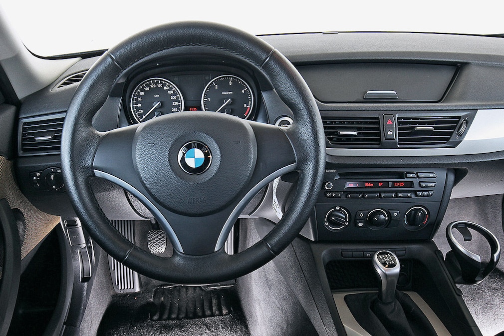 BMW X1, Cockpit