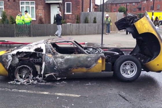 Lamborghini Miura abgefackelt