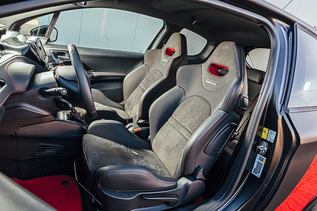 Peugeot 208 GTi 30th