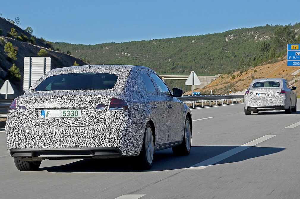 Skoda Superb Prototypenfahrt