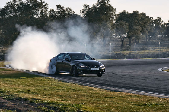 Driften im Lexus IS F