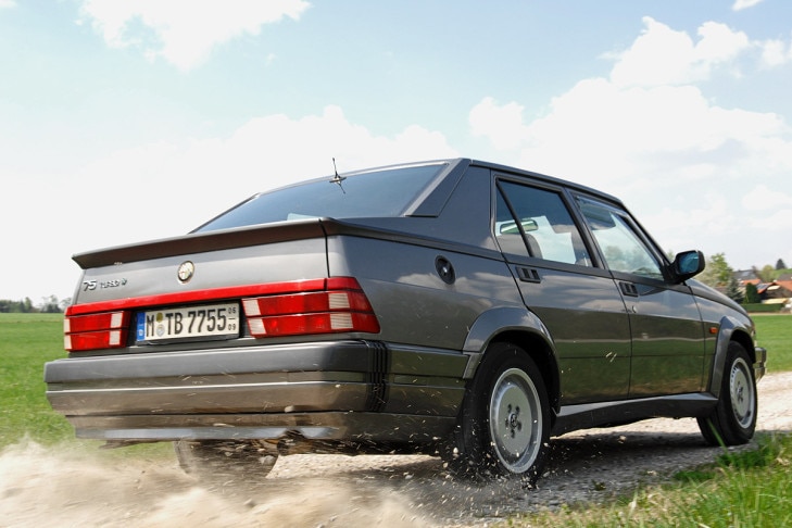 Alfa Romeo 75 Alfa Romeo 75