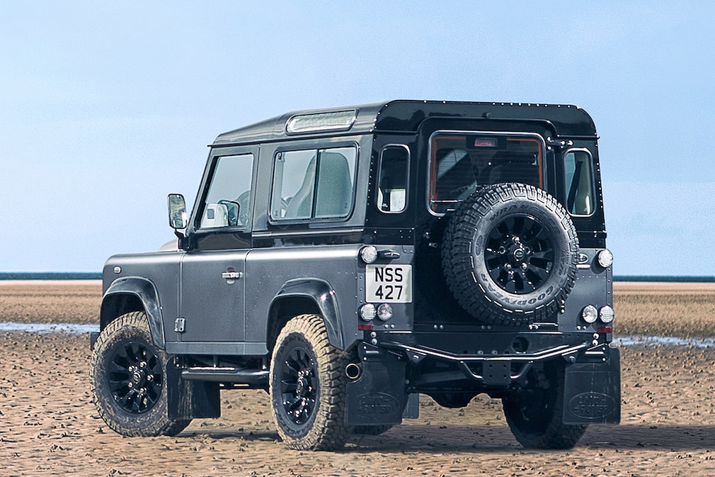 Land Rover Defender Limited Edition Autobiography