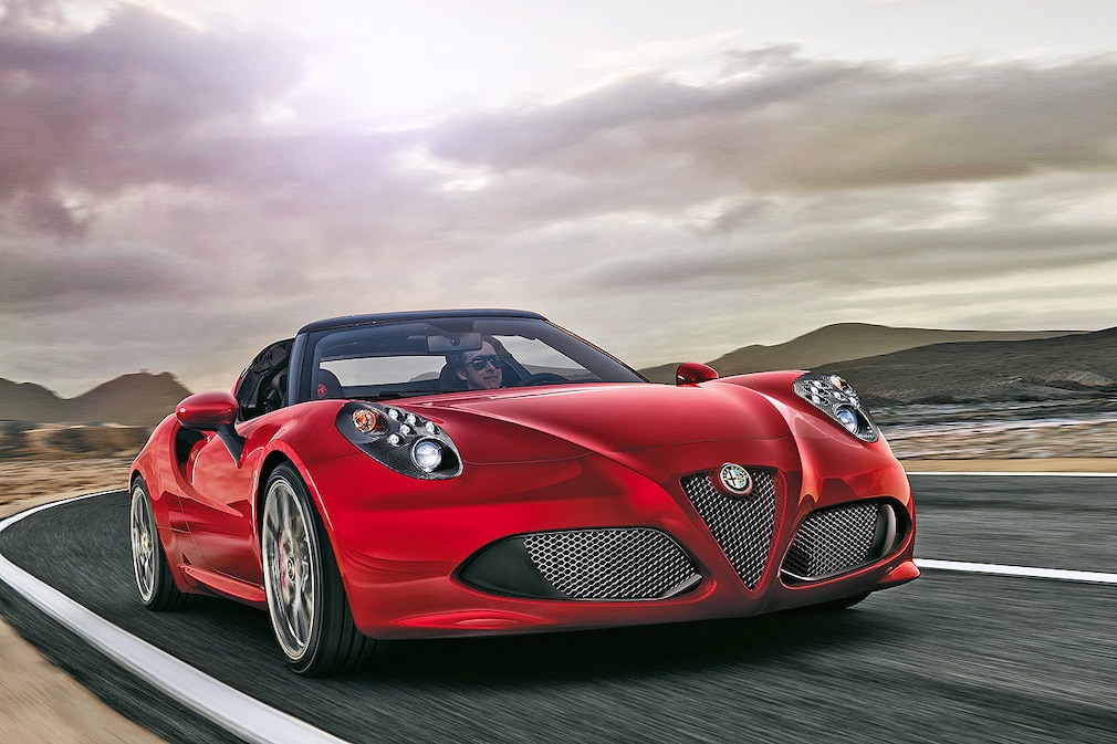 Alfa 4C Spider: Detroit Motor Show 2015