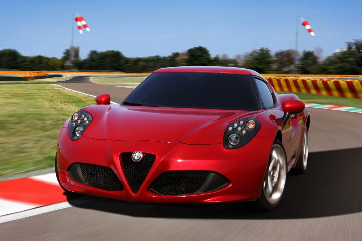 Alfa Romeo 4C fahrend dynamisch