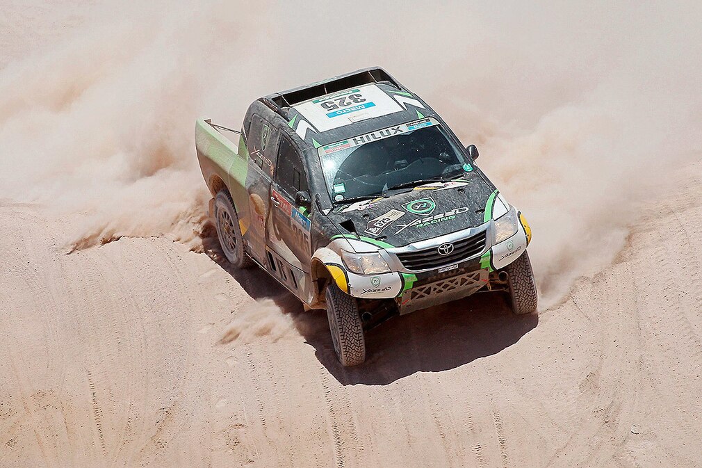 Saudi driver Yazeed Alrajhi of Toyota during the eighth stage of the Rally Dakar 2015 between Uyuni, Bolivia and Iquique, Chile, 11 January 2015