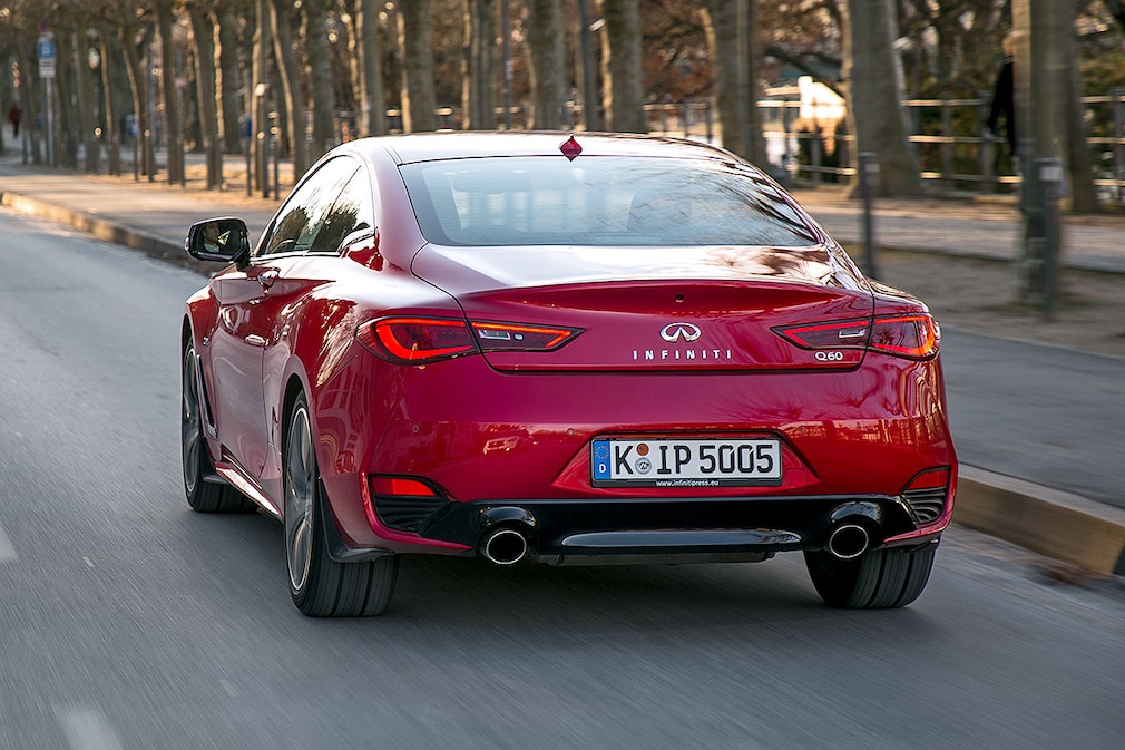 Infiniti Q60