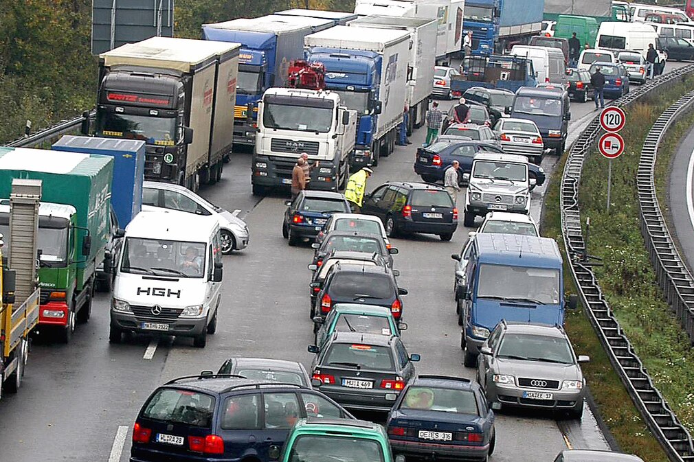 Achtung, Gefahr! - Der Stau-Knigge