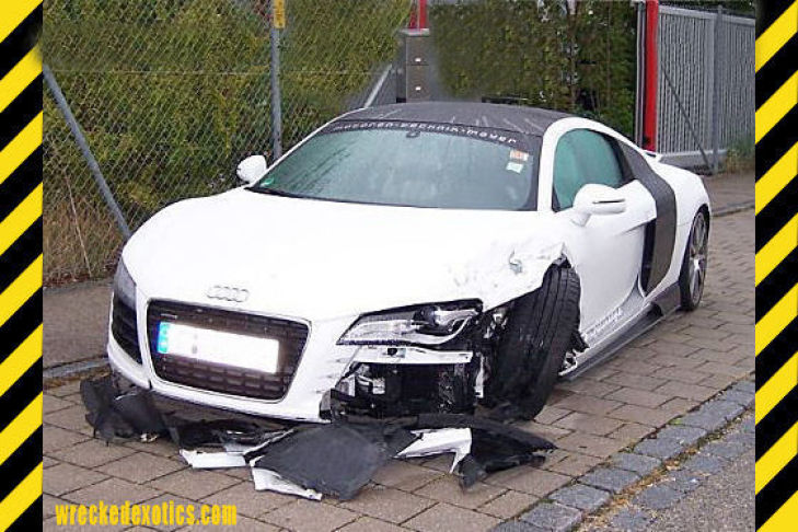 Supercar Crash Audi R8 Supercar Crash Audi R8