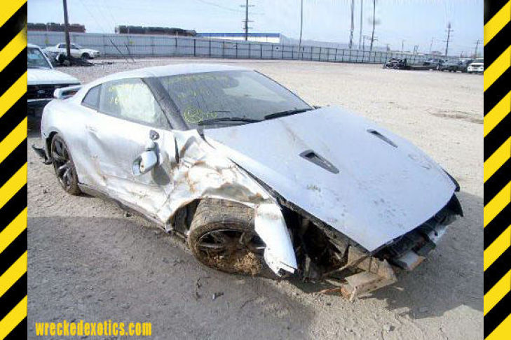 Supercar Crash Nissan GT-R Supercar Crash Nissan GT-R