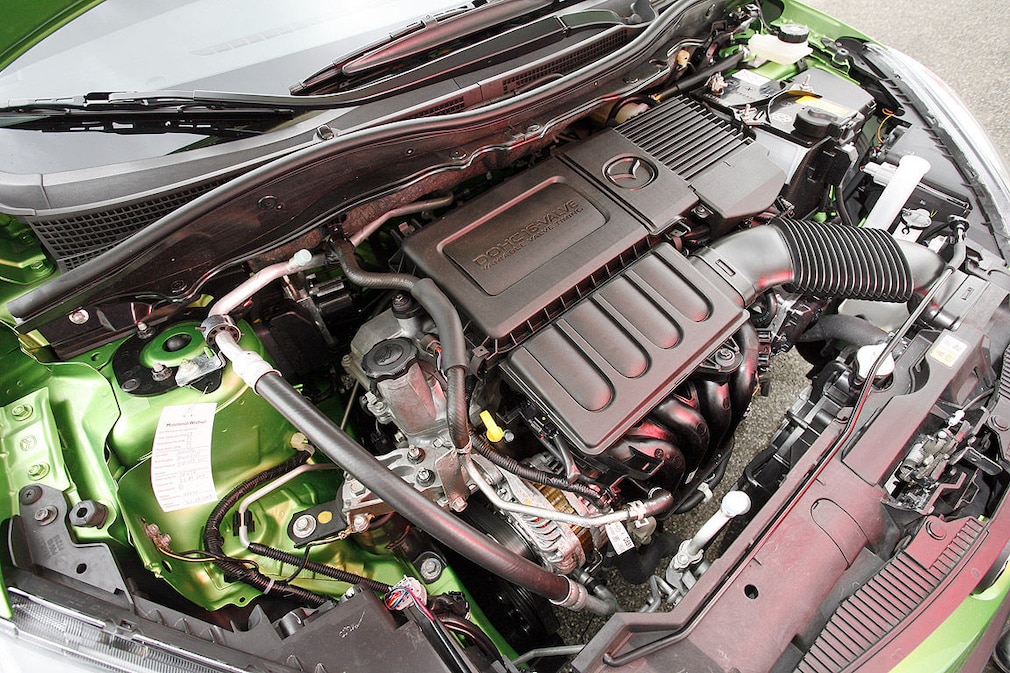 Mazda2, Motor