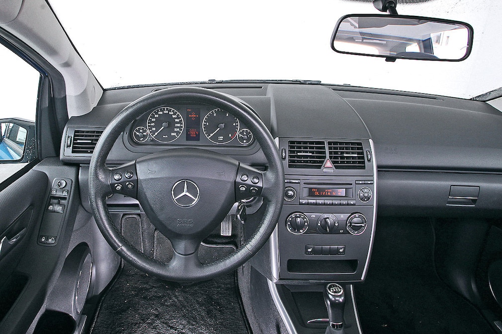 Mercedes A-Klasse, Cockpit