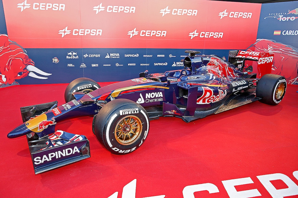 Toro Rosso STR10 launch at Jerez de la Frontera, Spain, January 31st 2015.