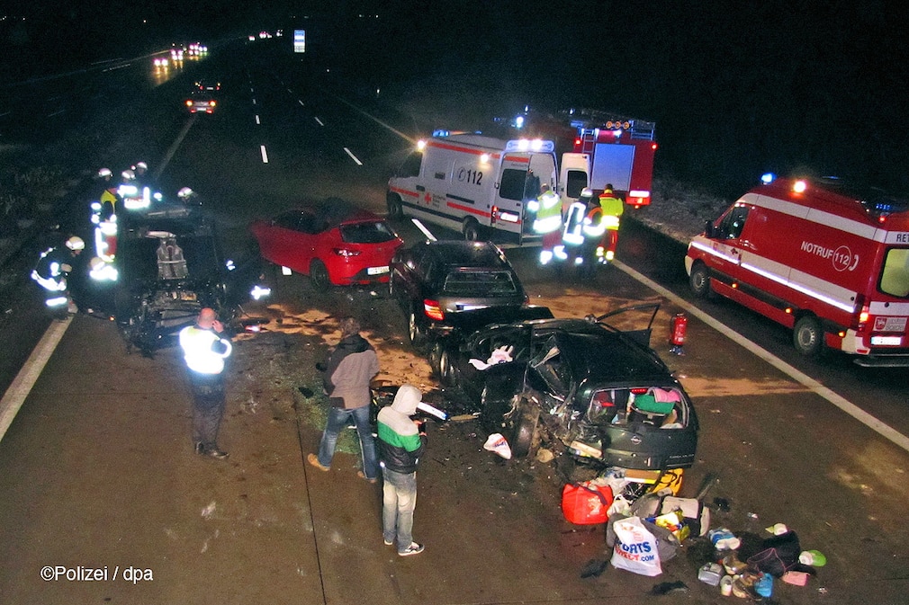 Unfall auf der A2: Zeugen gesucht!