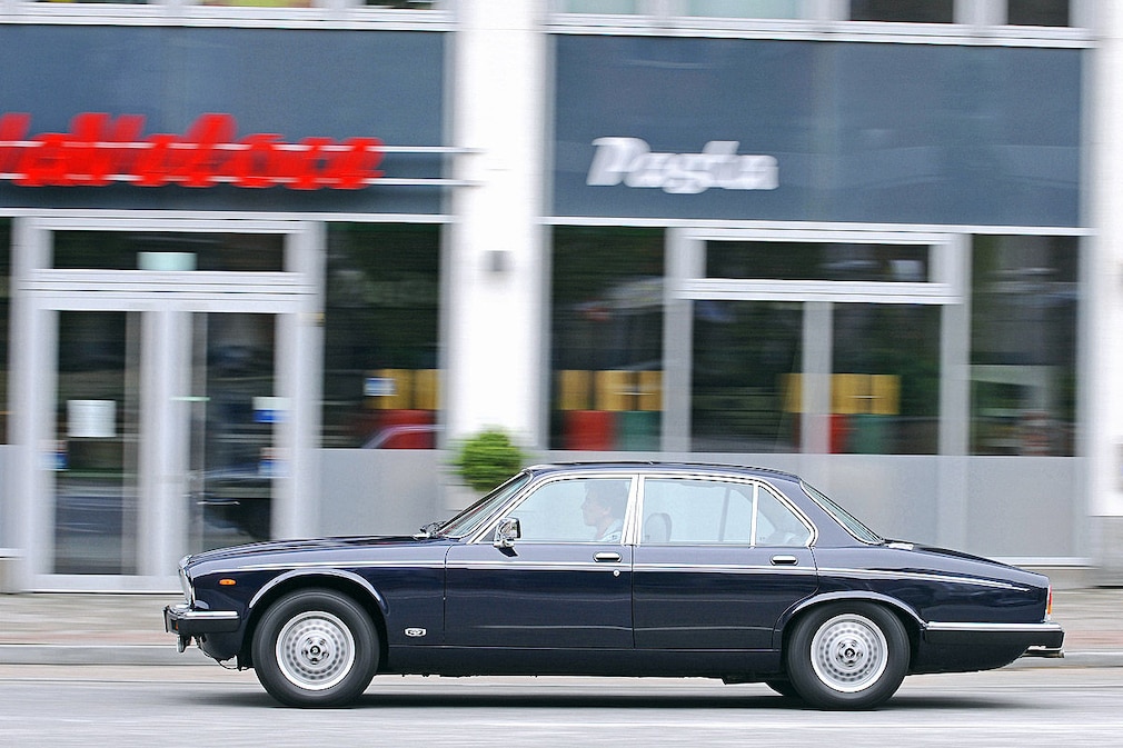 Jaguar XJ Daimler Double Six (1991)