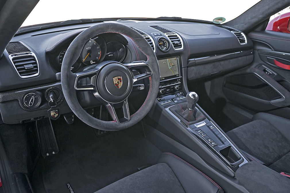 Porsche Cayman GT4