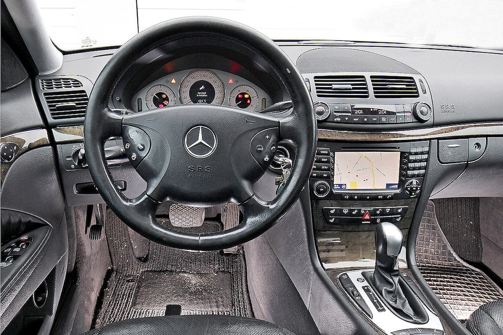 Mercedes E 320